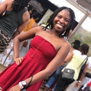 Meet your Posher, Alecia